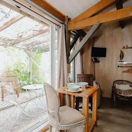 Chalet Le Cabanon Doré, Et Nature Chez Ivona