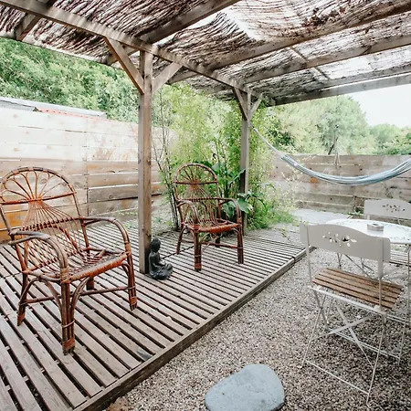 Le Cabanon Dore, Et Nature Chez Ivona *