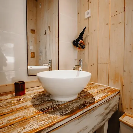 Chalet Le Cabanon Doré, Et Nature Chez Ivona *