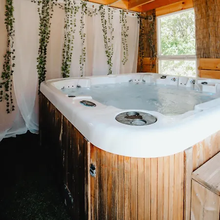 בקתה Le Cabanon Dore, Et Nature Chez Ivona *